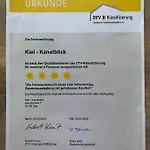 - Kanalblick Kiel