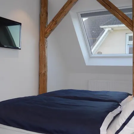 - Kanalblick Apartment