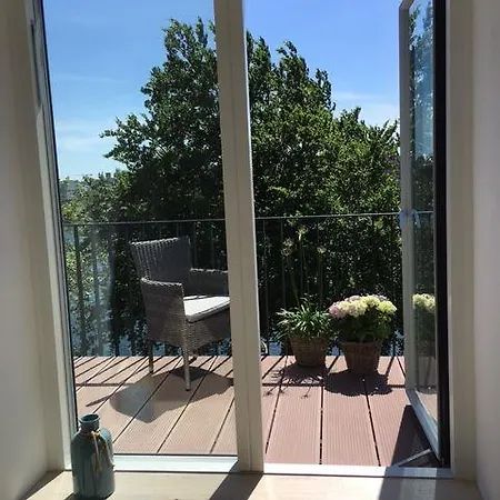 - Kanalblick Lejlighed