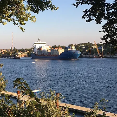 - Kanalblick Lejlighed