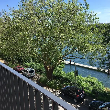 - Kanalblick Lejlighed