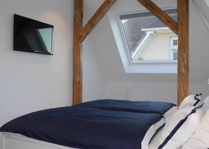 - Kanalblick Apartment