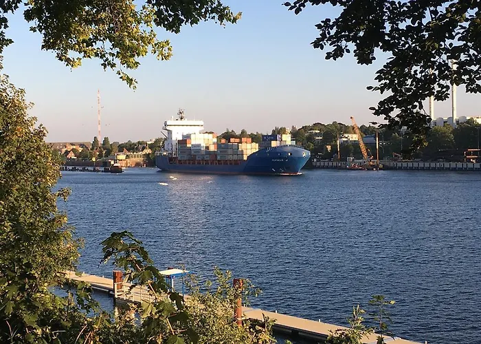 - Kanalblick Apartment