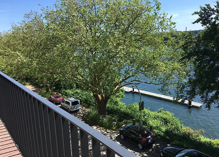 - Kanalblick Apartment